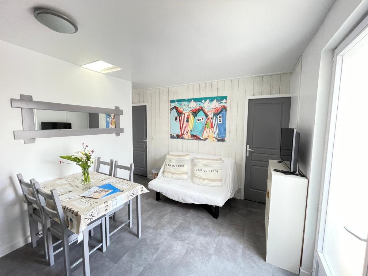 Le Clos Du Phare Bleu Holiday home *