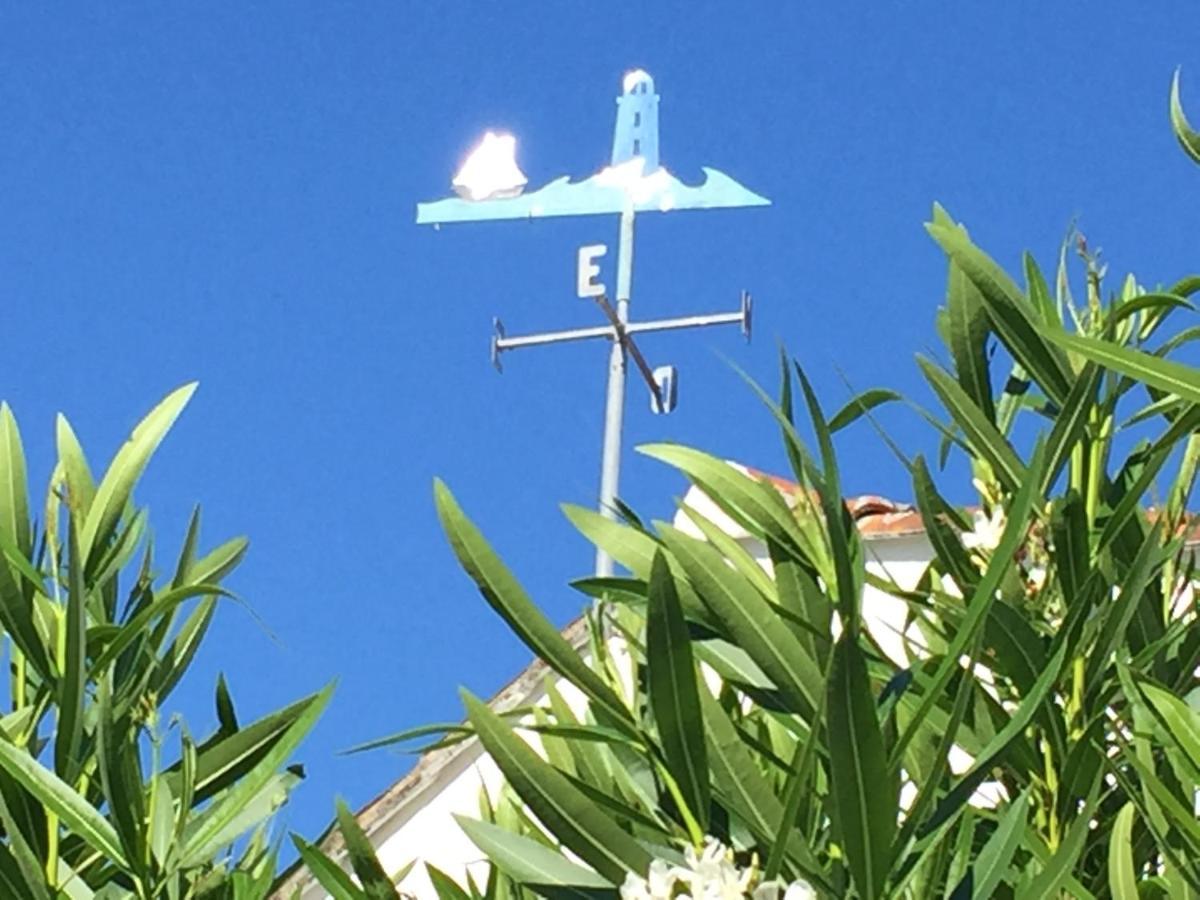 Le Clos Du Phare Bleu *